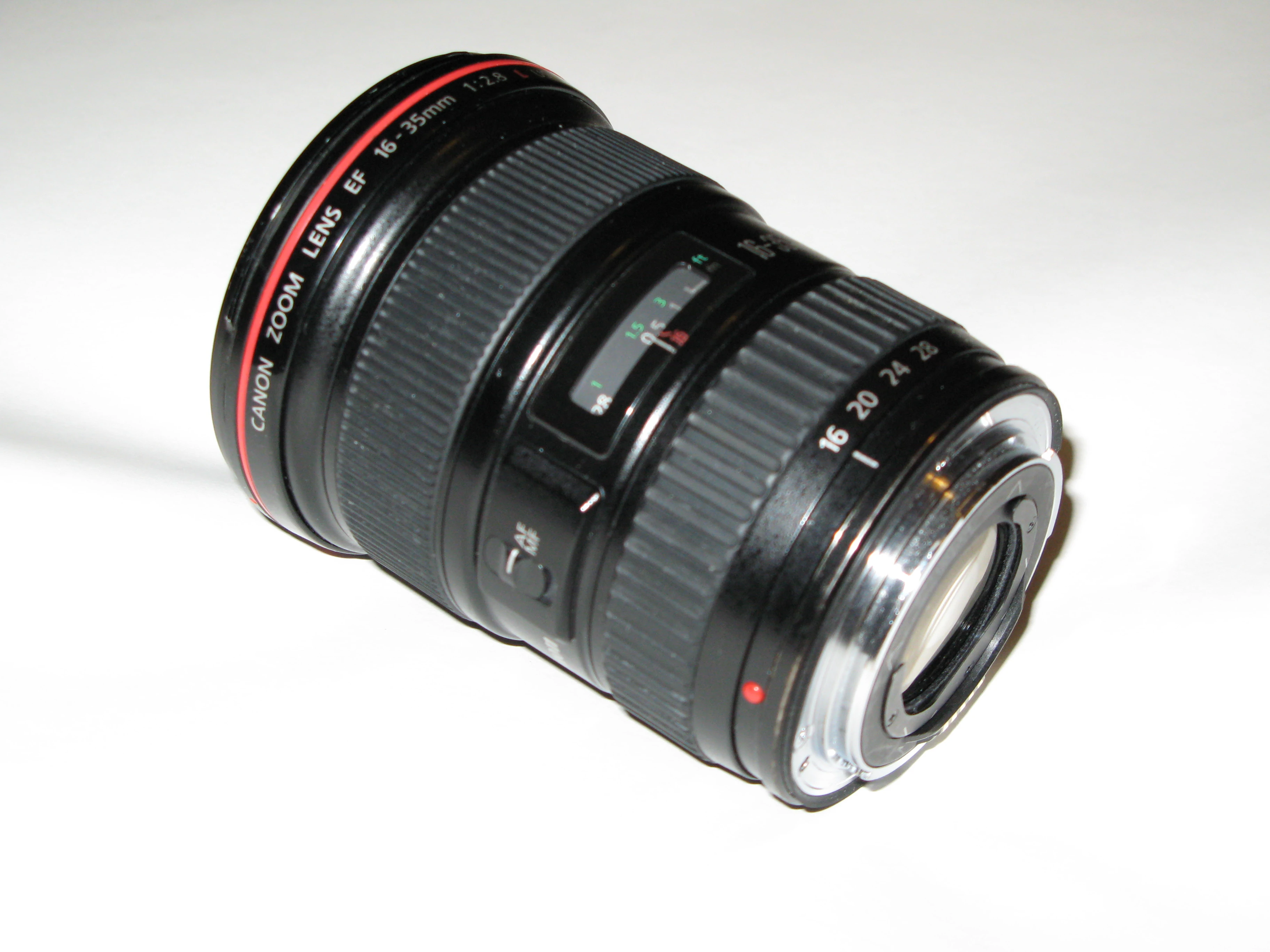 Canon EF 16-35 mm f/2.8L  USM
