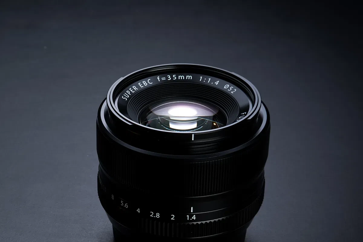 Fujifilm Fujinon XF 35 mm f/1.4 R view 3