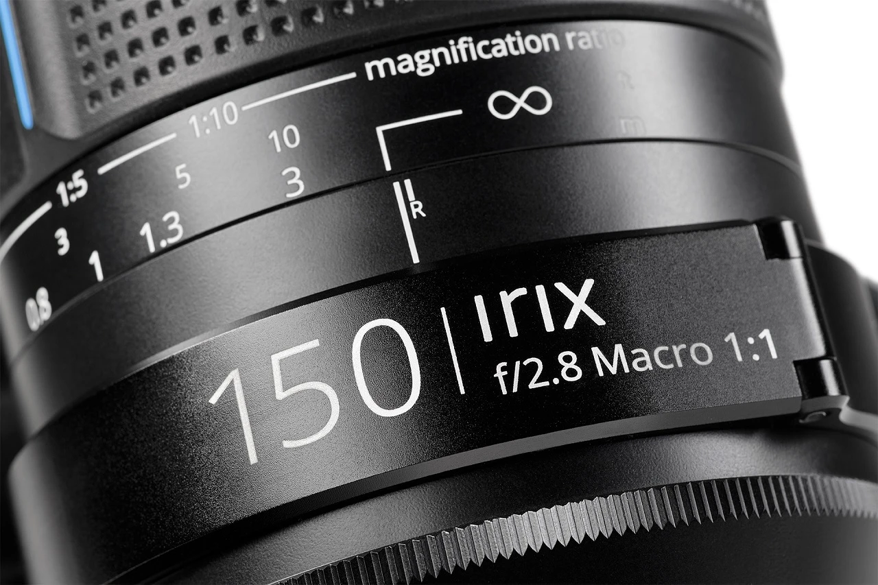 Irix 150 mm f/2.8 MACRO 1:1 Dragonfly view 3