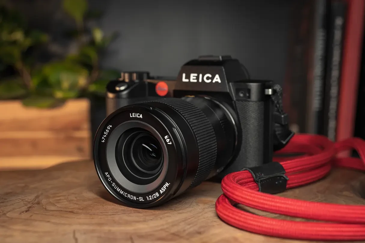Lens image 2