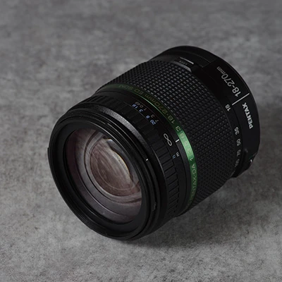 Pentax smc DA 18-270 mm f/3.5-6.3 ED SDM view 2