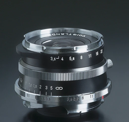 Voigtlander Color Skopar 21 mm f/3.5 Aspherical VM Vintage Line view 2
