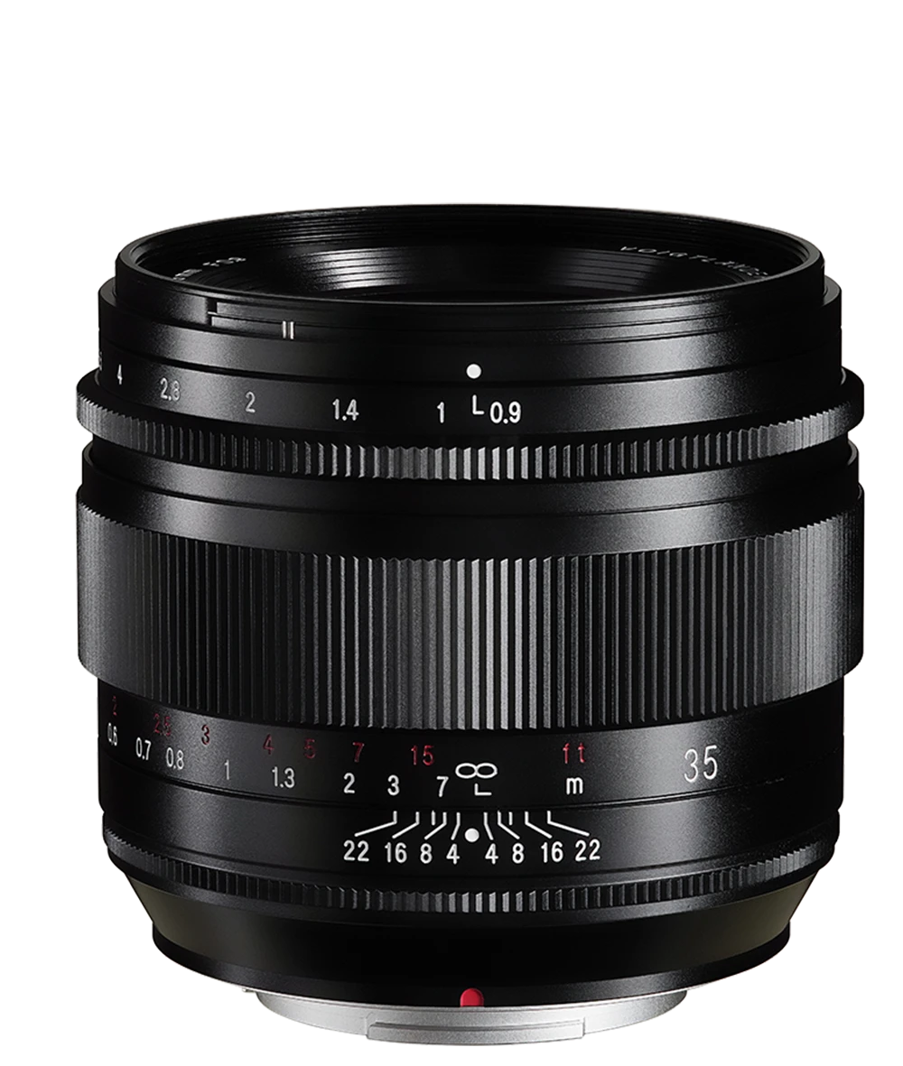 Voigtlander Nokton 35 mm f/0.9 Aspherical