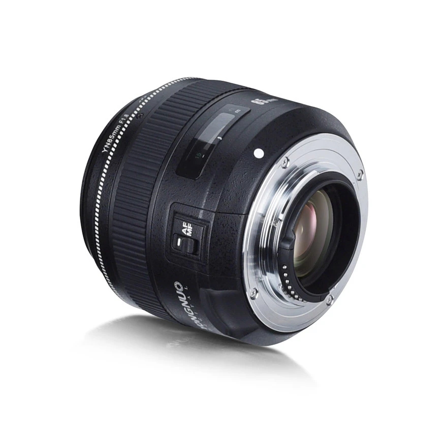 Yongnuo YN 85 mm f/1.8 view 3